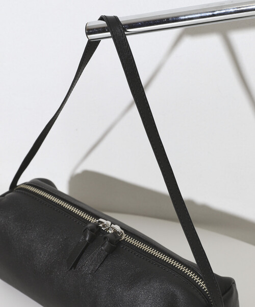 Firsthand（ファーストハンド）の「Firsthand/ファーストハンド レザー ロール ボストンバッグ / 牛革 / 撥水レザー（ボストンバッグ・レディース・ベージュ/ブラック・ONE SIZE）」の19枚目の写真