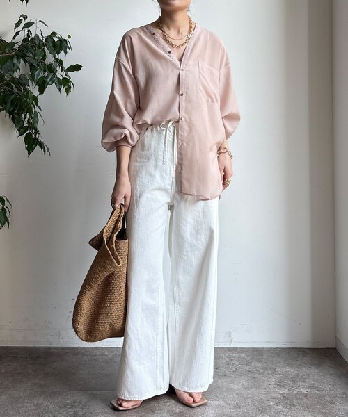 DouDou（ドゥドゥ）の「GOLDボタンVVシャツ（シャツ/ブラウス・レディース・ネイビー/オフホワイト/ピンクベージュ/サックスブルー・FREE）」の17枚目の写真