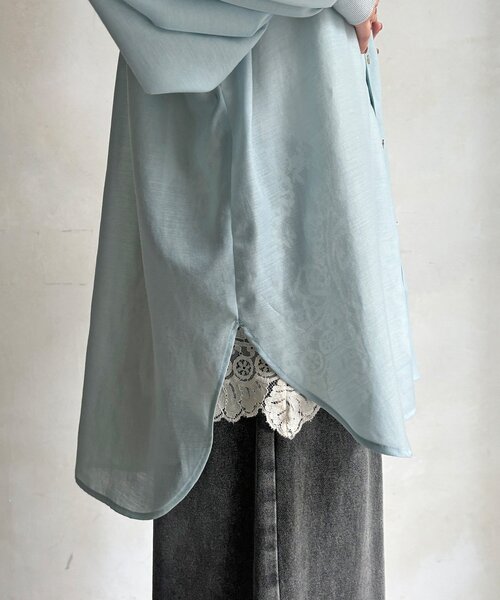 DouDou（ドゥドゥ）の「GOLDボタンVVシャツ（シャツ/ブラウス・レディース・ネイビー/オフホワイト/ピンクベージュ/サックスブルー・FREE）」の8枚目の写真