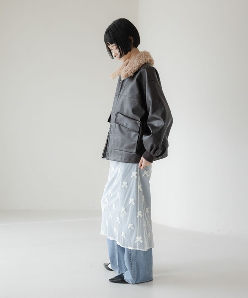 LOWRYS FARM(ローリーズファーム)の「エリファーレザーブルゾン 636406(ブルゾン・レディース・ブラック・FREE)」の9枚目の写真