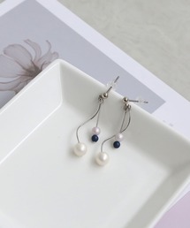 ツイストライン ミニパールピアス