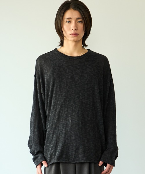 SINSS（シンス）の「Slub crew neck LS T-shirt / スラブクルーネックロングスリーブT（ニット/セーター・メンズ・ブラック/チャコール・LARGE/MEDIUM/SMALL/X-SMALL）」の2枚目の写真