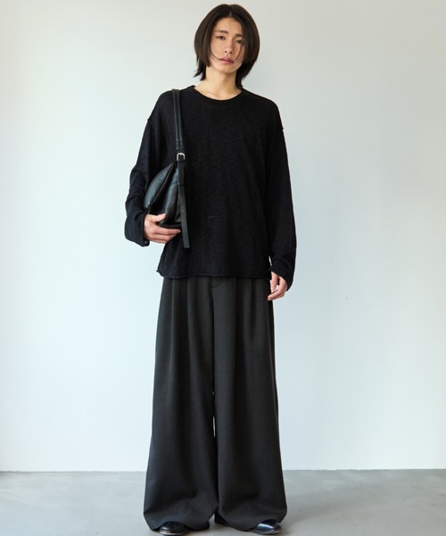 SINSS（シンス）の「Slub crew neck LS T-shirt / スラブクルーネックロングスリーブT（ニット/セーター・メンズ・ブラック/チャコール・LARGE/MEDIUM/SMALL/X-SMALL）」の4枚目の写真