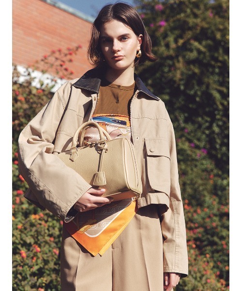 Mila Owen（ミラオーウェン）の「ベルトモチーフ柄スカーフ（バンダナ/スカーフ・レディース・オレンジ/グリーン・F）」の3枚目の写真