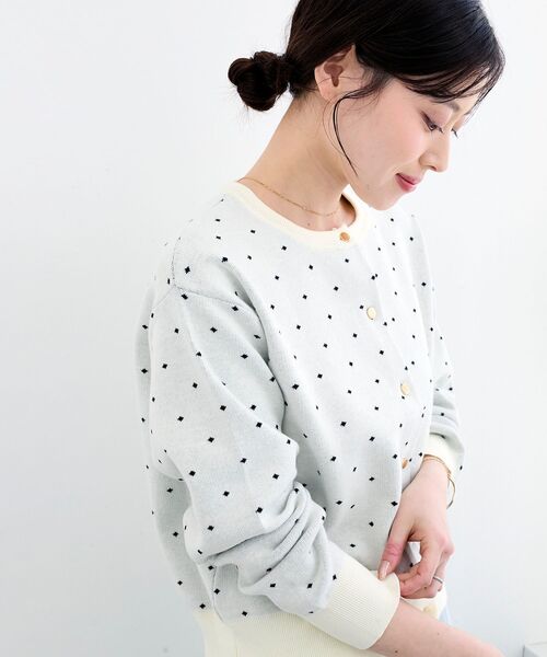 le.coeur blanc(ルクールブラン)の「ドットジャガードニットカーディガン(カーディガン/ボレロ・レディース・ホワイト系その他/ブラック系その他・38)」の16枚目の写真