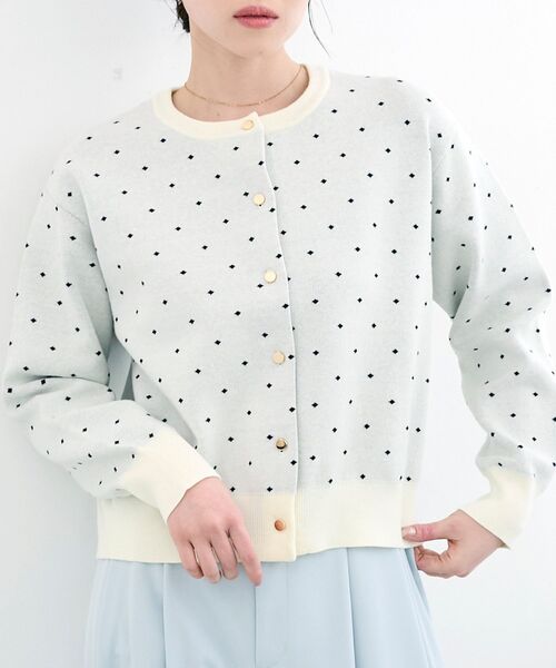le.coeur blanc(ルクールブラン)の「ドットジャガードニットカーディガン(カーディガン/ボレロ・レディース・ホワイト系その他/ブラック系その他・38)」の19枚目の写真