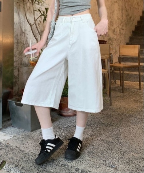 Vini(ヴィニ)の「韓国ストリート デニムキュロットワイドハーフパンツ(デニムパンツ・レディース・ホワイト/ブルー/ブラック・MEDIUM)」の18枚目の写真