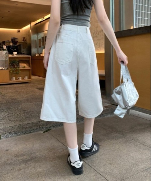 Vini(ヴィニ)の「韓国ストリート デニムキュロットワイドハーフパンツ(デニムパンツ・レディース・ホワイト/ブルー/ブラック・MEDIUM)」の5枚目の写真