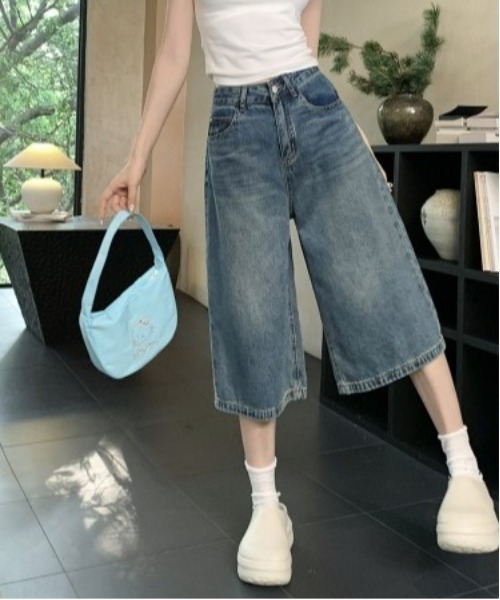 Vini(ヴィニ)の「韓国ストリート デニムキュロットワイドハーフパンツ(デニムパンツ・レディース・ホワイト/ブルー/ブラック・MEDIUM)」の15枚目の写真