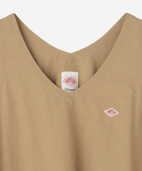 DANTON（ダントン）の「DANTON | ハイカウントコットン Vネックワンピース WOMEN（ワンピース・レディース・ブルー系その他/チャコール/ベージュ・36）」の6枚目の写真