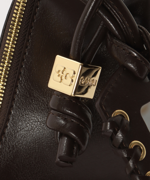 GANNI(ガニー)の「GANNI / ガニー/ Hobo Medium Laces Oleatex(ショルダーバッグ・レディース・カーキ・FREE)」の11枚目の写真