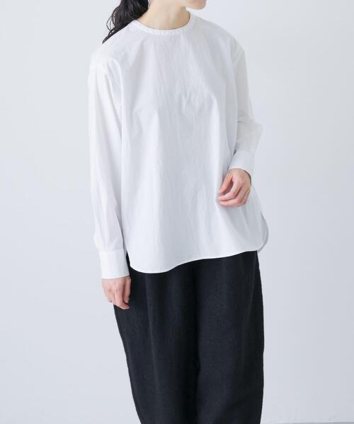 かぐれ(カグレ)の「コットンクルーネックプルオーバーシャツ(シャツ/ブラウス・レディース・オフホワイト・FREE)」の1枚目の写真