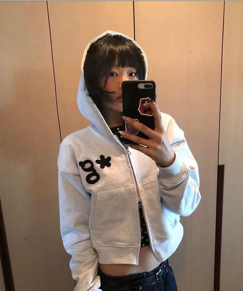 GRUNDEN(グルンデン)の「ハンドワークフードジップアップ (ライトグレー)_G25AUJJP01LG(パーカー・レディース・その他・unisex S/unisex M/unisex L)」の5枚目の写真