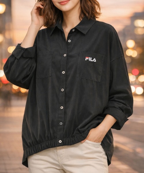 FILA（フィラ）の「FILA UV 前後差デザイン背裏モチーフシャツ（シャツ/ブラウス・レディース・オフホワイト/ブラック・MEDIUM/LARGE/LL/3L）」の2枚目の写真