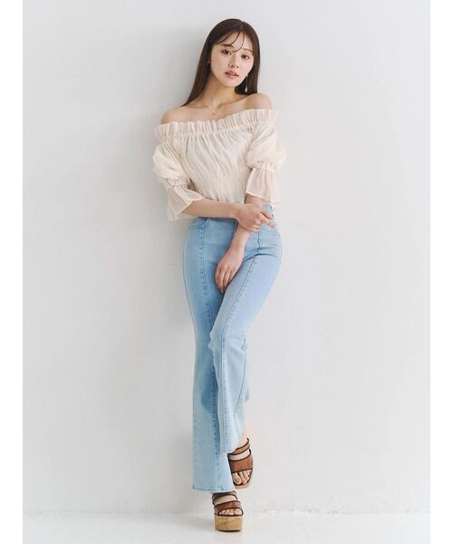 MERCURYDUO（マーキュリーデュオ）の「2WAYオフショル五分袖シャーリングブラウス（シャツ/ブラウス・レディース・ラベンダー/ネイビー/アイボリー・FREE）」の9枚目の写真