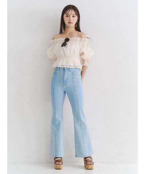 MERCURYDUO（マーキュリーデュオ）の「2WAYオフショル五分袖シャーリングブラウス（シャツ/ブラウス・レディース・ラベンダー/ネイビー/アイボリー・FREE）」の4枚目の写真