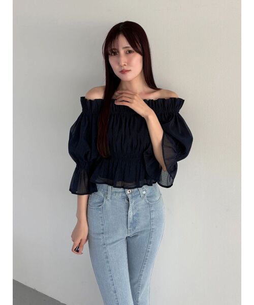 MERCURYDUO（マーキュリーデュオ）の「2WAYオフショル五分袖シャーリングブラウス（シャツ/ブラウス・レディース・ラベンダー/ネイビー/アイボリー・FREE）」の16枚目の写真