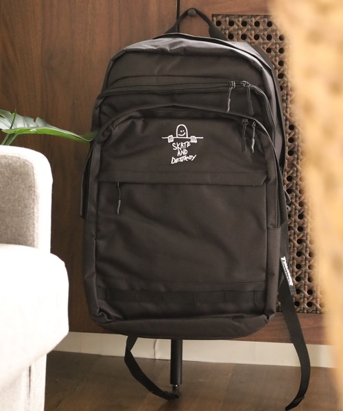 THRASHER(スラッシャー)の「THRASHER BACKPACK35 リュック(バックパック/リュック・メンズ・ブラック系/ブラック×ホワイト・FREE)」の3枚目の写真