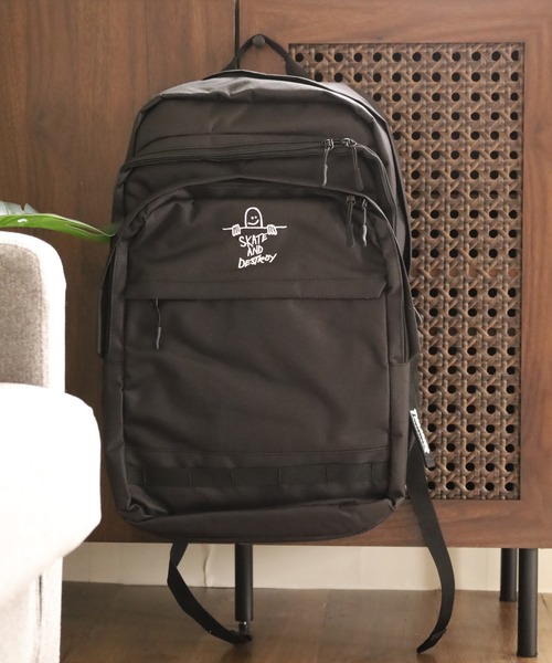 THRASHER(スラッシャー)の「THRASHER BACKPACK35 リュック(バックパック/リュック・メンズ・ブラック系/ブラック×ホワイト・FREE)」の4枚目の写真