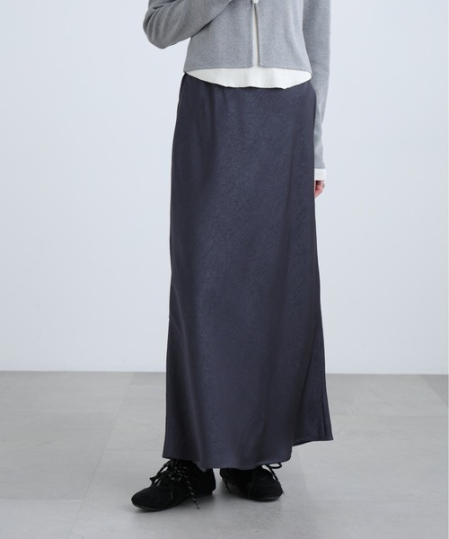 FREE'S MART(フリーズマート)の「◆サテンナロースカート(スカート・レディース・ネイビー/ホワイト/グレー系その他/グレー・MEDIUM/SMALL)」の2枚目の写真