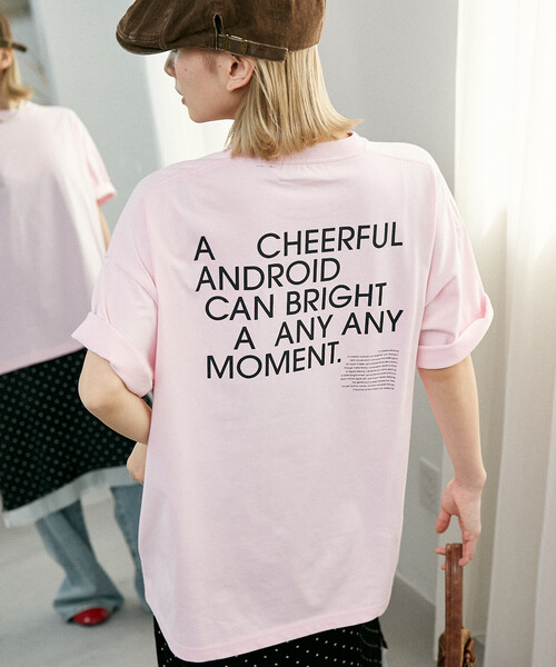 PUBLUX(パブリュクス)の「PUBLUX/パブリュクス <機能性素材>LOVE POP STUDIO CHEERFUL タイポグラフィー Tシャツ 限定展開(Tシャツ/カットソー・メンズ・ブラック/ネイビー/ピンク/ホワイト・LARGE/MEDIUM/SMALL)」の1枚目の写真