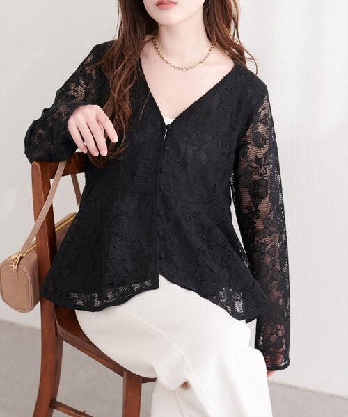 natural couture（ナチュラルクチュール）の「メッシュレースペプラムブラウス（シャツ/ブラウス・レディース・ブラック/ピンクベージュ/オフホワイト・FREE）」の2枚目の写真