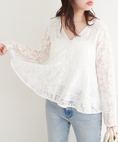 natural couture（ナチュラルクチュール）の「メッシュレースペプラムブラウス（シャツ/ブラウス・レディース・ブラック/ピンクベージュ/オフホワイト・FREE）」の5枚目の写真