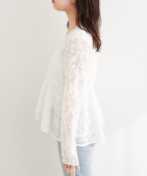 natural couture（ナチュラルクチュール）の「メッシュレースペプラムブラウス（シャツ/ブラウス・レディース・ブラック/ピンクベージュ/オフホワイト・FREE）」の12枚目の写真