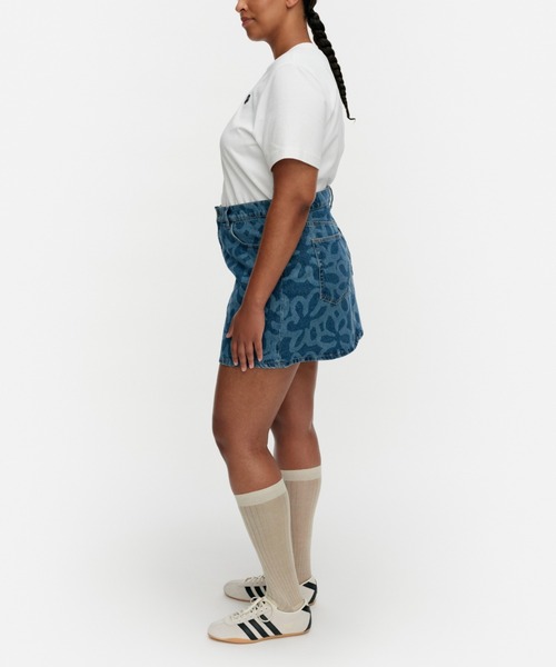 marimekko(マリメッコ)の「【オンラインストア限定】【Maridenim】Ruudut Kukka / Skirt(スカート・レディース・ネイビー・34/36/38/40)」の4枚目の写真