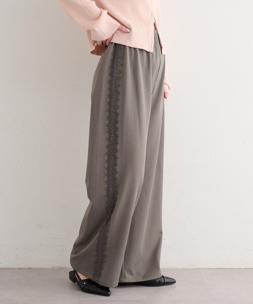 Kastane（カスタネ）の「【一部店舗限定/S.Mサイズ展開】B サイドレーススラックス（スラックス・レディース・ベージュ/グレー・MEDIUM/SMALL）」の14枚目の写真