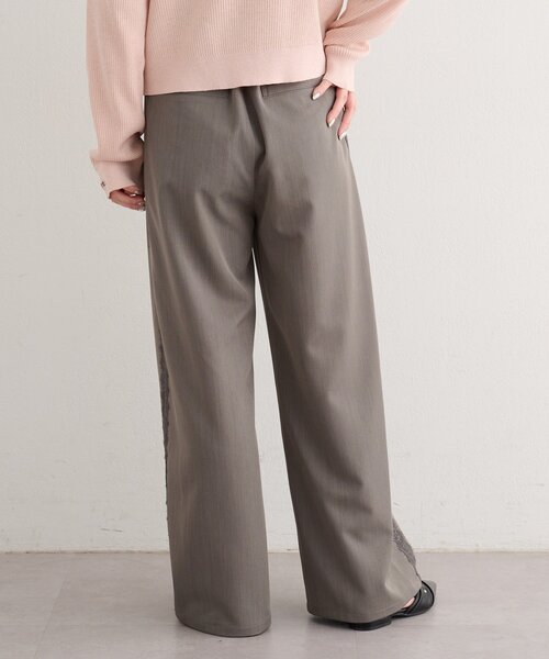 Kastane（カスタネ）の「【一部店舗限定/S.Mサイズ展開】B サイドレーススラックス（スラックス・レディース・ベージュ/グレー・MEDIUM/SMALL）」の16枚目の写真