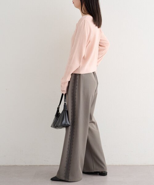 Kastane（カスタネ）の「【一部店舗限定/S.Mサイズ展開】B サイドレーススラックス（スラックス・レディース・ベージュ/グレー・MEDIUM/SMALL）」の18枚目の写真