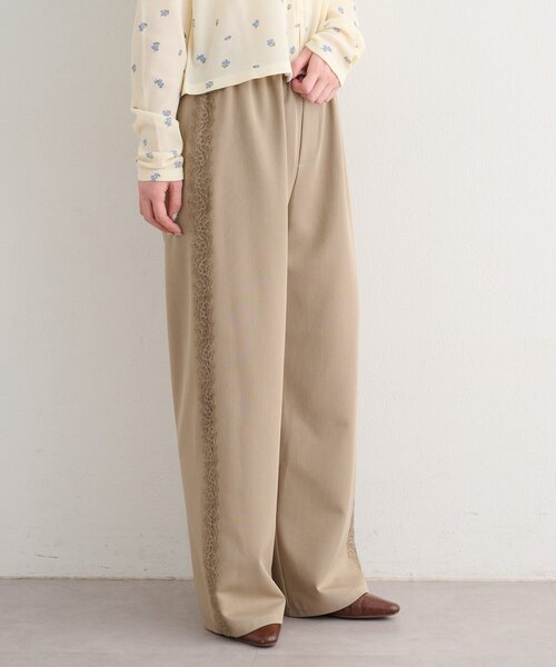 Kastane（カスタネ）の「【一部店舗限定/S.Mサイズ展開】B サイドレーススラックス（スラックス・レディース・ベージュ/グレー・MEDIUM/SMALL）」の20枚目の写真