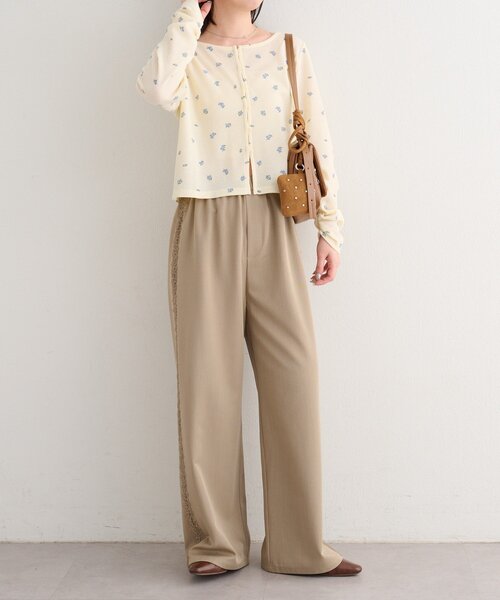 Kastane（カスタネ）の「【一部店舗限定/S.Mサイズ展開】B サイドレーススラックス（スラックス・レディース・ベージュ/グレー・MEDIUM/SMALL）」の21枚目の写真