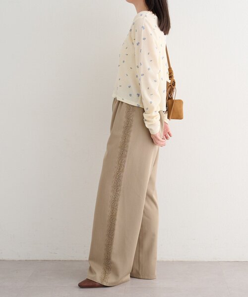 Kastane（カスタネ）の「【一部店舗限定/S.Mサイズ展開】B サイドレーススラックス（スラックス・レディース・ベージュ/グレー・MEDIUM/SMALL）」の22枚目の写真