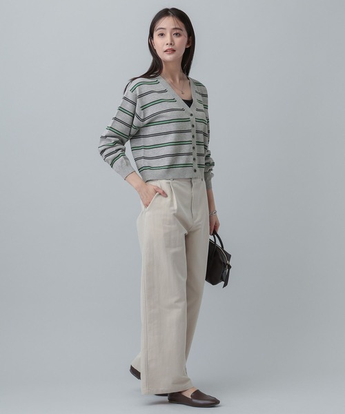 GLOBAL WORK（グローバルワーク）の「MATINEE LINE/レヴィータショートVネックカーディガン/646679（カーディガン/ボレロ・レディース・ベージュ/ネイビー/グレー・LARGE/MEDIUM）」の4枚目の写真