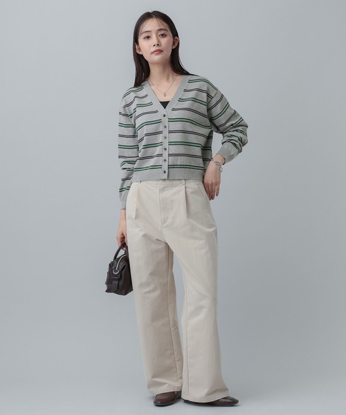 GLOBAL WORK（グローバルワーク）の「MATINEE LINE/レヴィータショートVネックカーディガン/646679（カーディガン/ボレロ・レディース・ベージュ/ネイビー/グレー・LARGE/MEDIUM）」の5枚目の写真