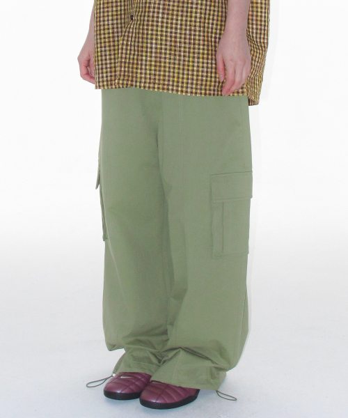 AMESWORLDWIDE（アメスワールドワイド）の「OVER FIT CARGO PANTS KHAKI（その他パンツ・レディース・その他・SMALL/MEDIUM）」の3枚目の写真