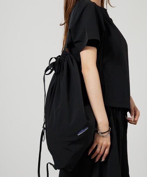 THOUSAND MILE(サウザンドマイル)の「THOUSAND MILE/サウザンドマイル SHORT SLEEVE T-SHIRT & SKIRT SET 4WAYストレッチ ロゴ刺繍セットアップ 2026年 夏 夏服(Tシャツ/カットソー・レディース・ブラック/チャコール・FREE)」の18枚目の写真