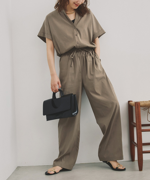 Spick & Span（スピックアンドスパン）の「《一部店舗+WEB限定 / 追加》フィブリルオールインワン（つなぎ/オールインワン・レディース・カーキ/ブラック・38/36）」の2枚目の写真