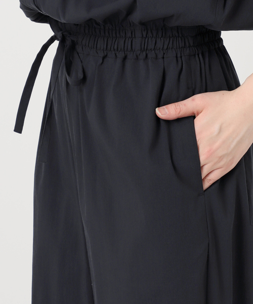 Spick & Span(スピックアンドスパン)の「《一部店舗+WEB限定 / 追加》フィブリルオールインワン(つなぎ/オールインワン・レディース・カーキ/ブラック・38/36)」の4枚目の写真