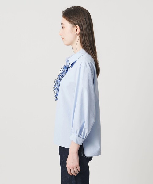 UNITED ARROWS（ユナイテッドアローズ）の「メロー フリル スキッパー パフ ブラウス ‐防しわ 吸水速乾 UVカット 遮熱性 接触冷感 ウォッシャブル‐（シャツ/ブラウス・レディース・ホワイト/ライトブルー/ネイビー・FREE）」の12枚目の写真