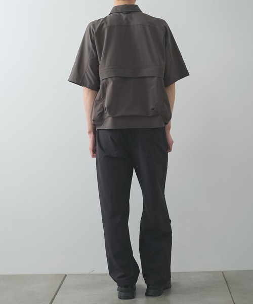 POLIQUANT（ポリクアント）の「【POLIQUANT/ポリクアント】THE MULTIPLE POCKETS S/S SHIRTS（シャツ/ブラウス・メンズ・グレー/ブラック・1/2）」の7枚目の写真