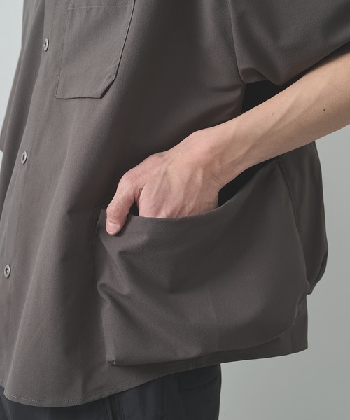 POLIQUANT（ポリクアント）の「【POLIQUANT/ポリクアント】THE MULTIPLE POCKETS S/S SHIRTS（シャツ/ブラウス・メンズ・グレー/ブラック・1/2）」の5枚目の写真