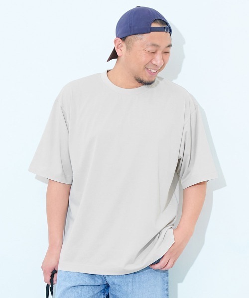 devirock(デビロック)の「【ひやシャリ】接触冷感 BIGシルエット 大人 無地 半袖Tシャツ(Tシャツ/カットソー・レディース・ブルー/パープル系/ブラック/ホワイト/ライトグレー/グリーン系/オレンジ系/ピンク系/ネイビー/ブルー系/イエロー系・M/L/LL)」の3枚目の写真