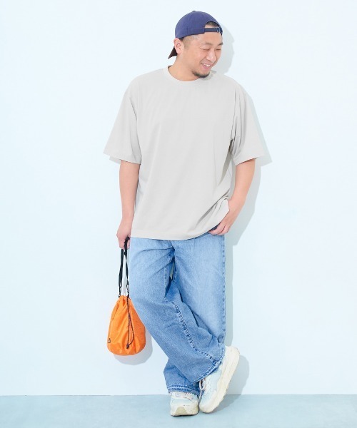 devirock(デビロック)の「【ひやシャリ】接触冷感 BIGシルエット 大人 無地 半袖Tシャツ(Tシャツ/カットソー・レディース・ブルー/パープル系/ブラック/ホワイト/ライトグレー/グリーン系/オレンジ系/ピンク系/ネイビー/ブルー系/イエロー系・M/L/LL)」の16枚目の写真
