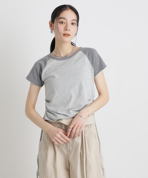 NANO universe(ナノユニバース)の「BOOKCLUB/別注 Raglan shirring shirts(Tシャツ/カットソー・レディース・グレー/チャコール/ベージュ・FREE)」の2枚目の写真
