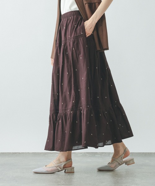 GLOBAL WORK（グローバルワーク）の「meets India/ティアード刺繍スカート/625306（スカート・レディース・ブラウン系/ホワイト系/ブラック系・SHORT/REGULAR）」の3枚目の写真