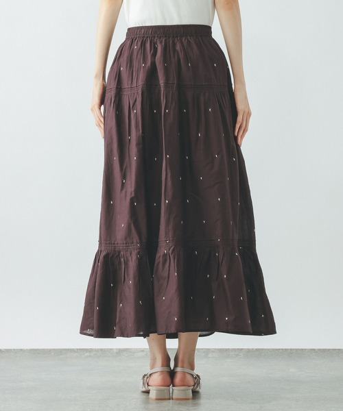 GLOBAL WORK（グローバルワーク）の「meets India/ティアード刺繍スカート/625306（スカート・レディース・ブラウン系/ホワイト系/ブラック系・SHORT/REGULAR）」の22枚目の写真