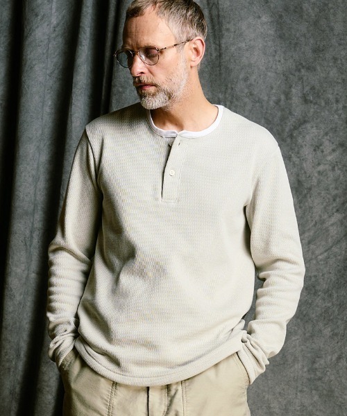 wjk(ダヴルジェイケイ)の「mlt5662- back boa thermal henley L-S ヘンリーネックカットソー(7145 lj88j)(Tシャツ/カットソー・メンズ・ホワイト/ライトグレー/ブラック・S/M/L/XL)」の4枚目の写真